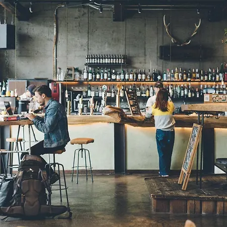 Nui. Hostel & Bar Lounge-3